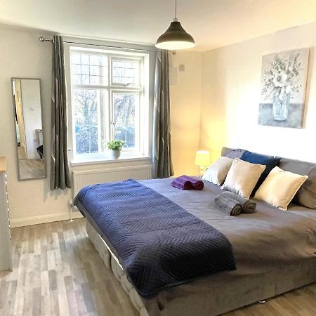 Supreme - 1 Bedroom Apart Sleeps 4 Short/Long Stay Gillingham  Bagian luar foto