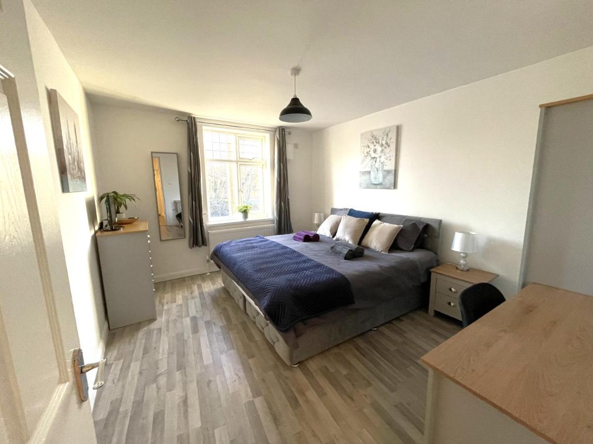 Supreme - 1 Bedroom Apart Sleeps 4 Short/Long Stay Gillingham  Bagian luar foto